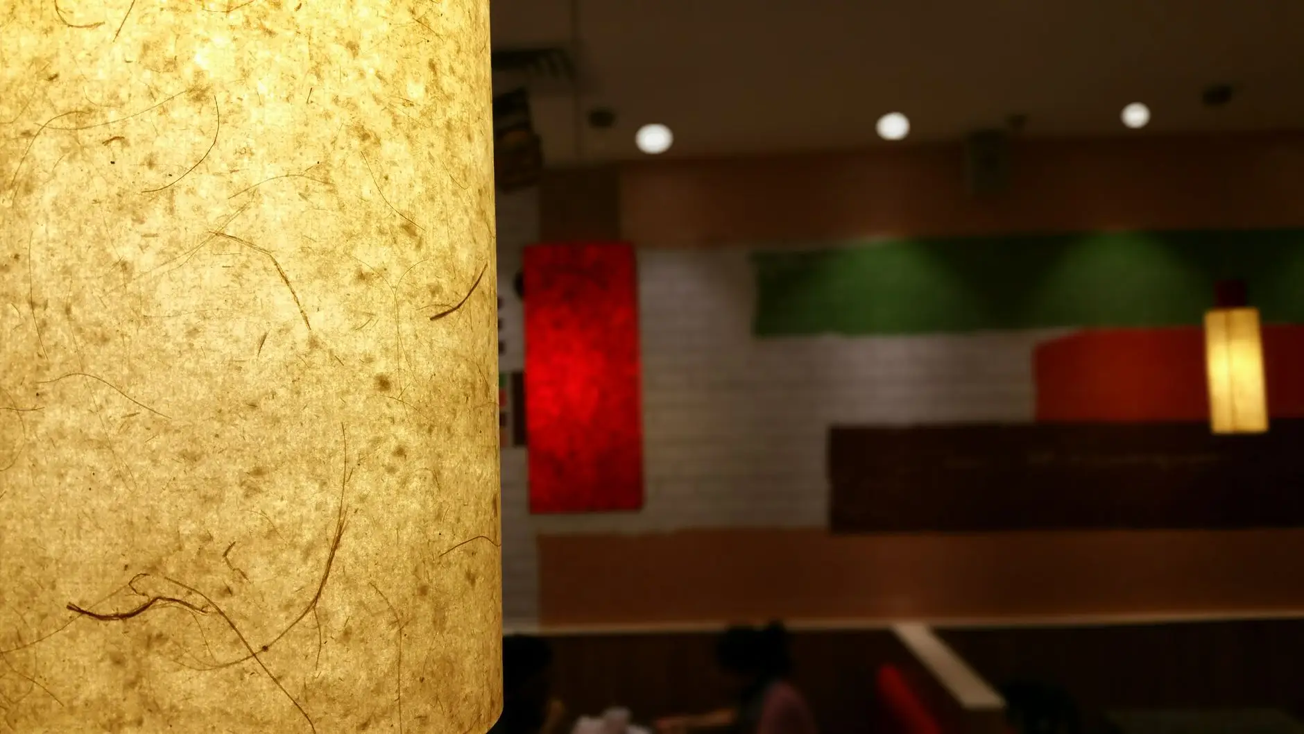 智能照明系统技术解析：人体感应与远程控制在办公空间的应用