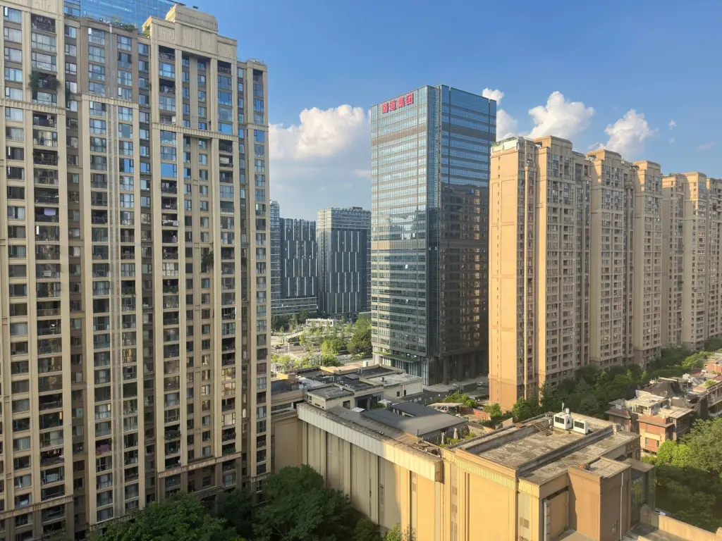 智能照明系统远程控制方案对比：蓝牙Mesh与Zigbee技术选型指南