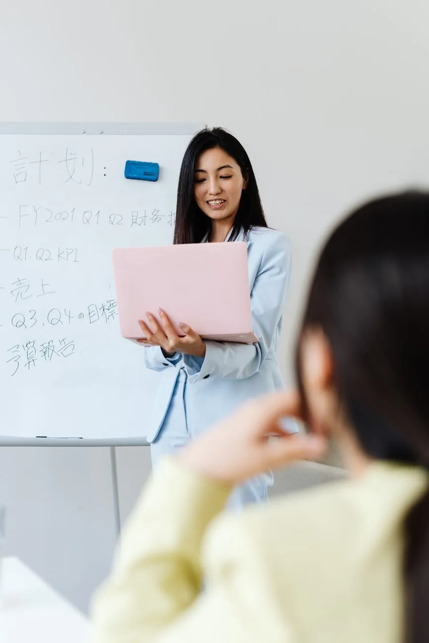智能照明系统中人体感应传感器选型与性能对比分析