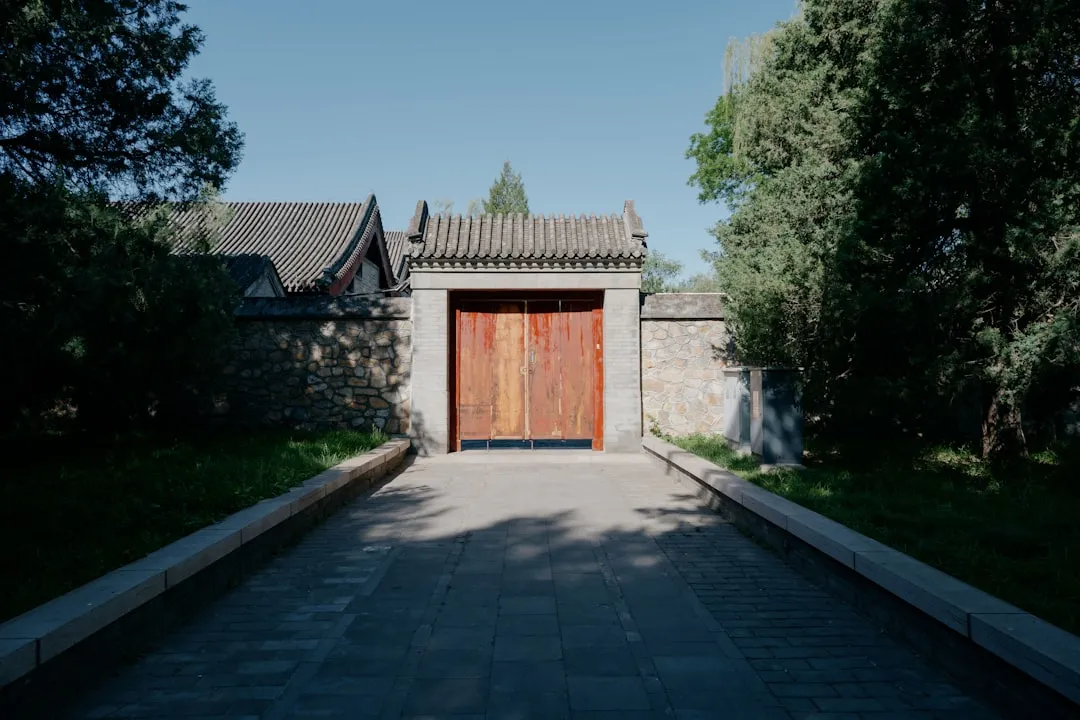 智能照明系统在家庭与办公场景中的节能方案设计要点