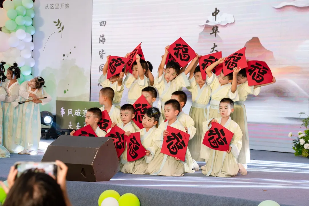 智能照明系统技术解析：从人体感应到远程控制的节能方案