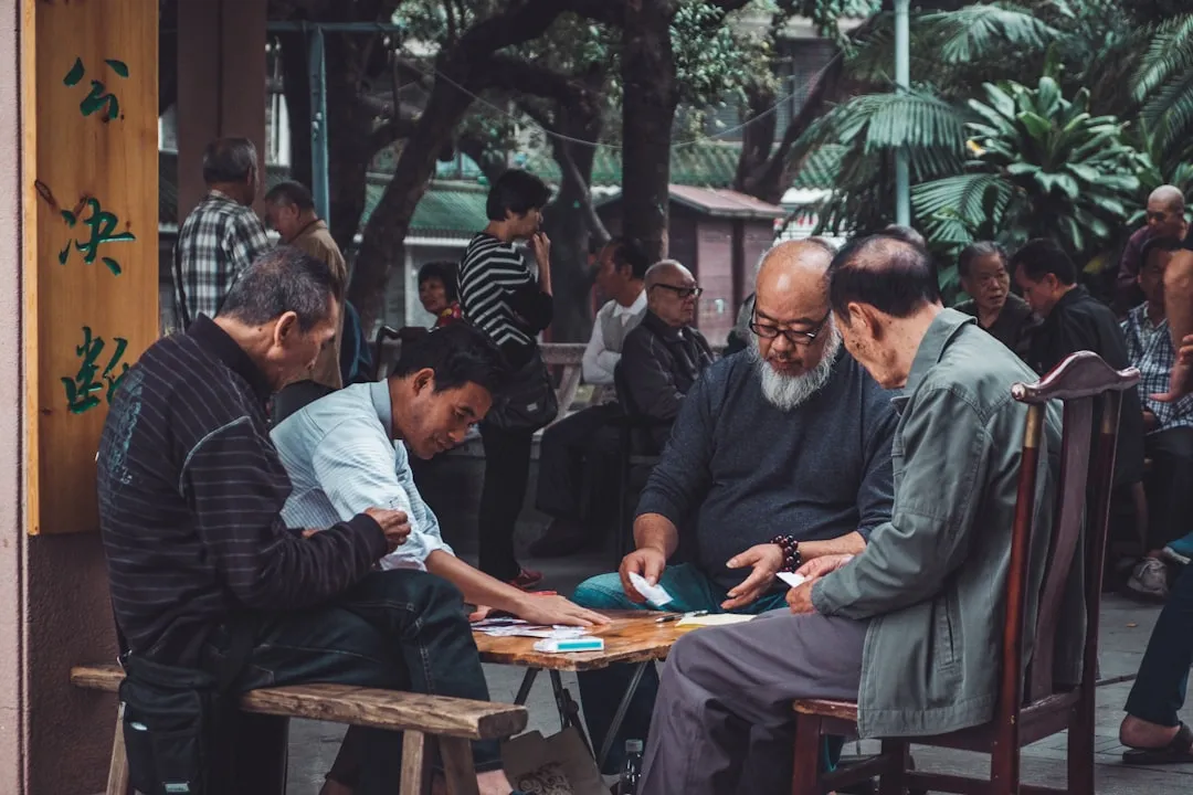 人体感应LED灯具技术原理与选型指南