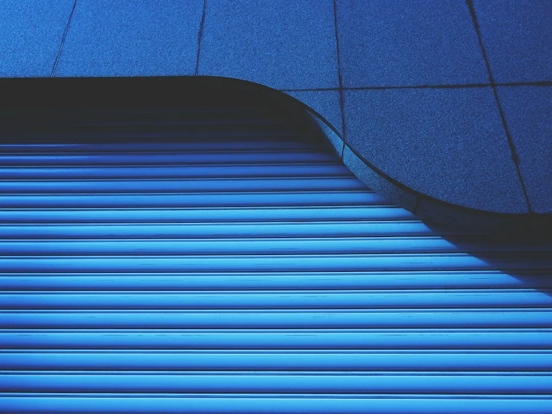 LED灯具与远程控制方案对比:家庭及商用场景下智能照明选型要点正文配图 2